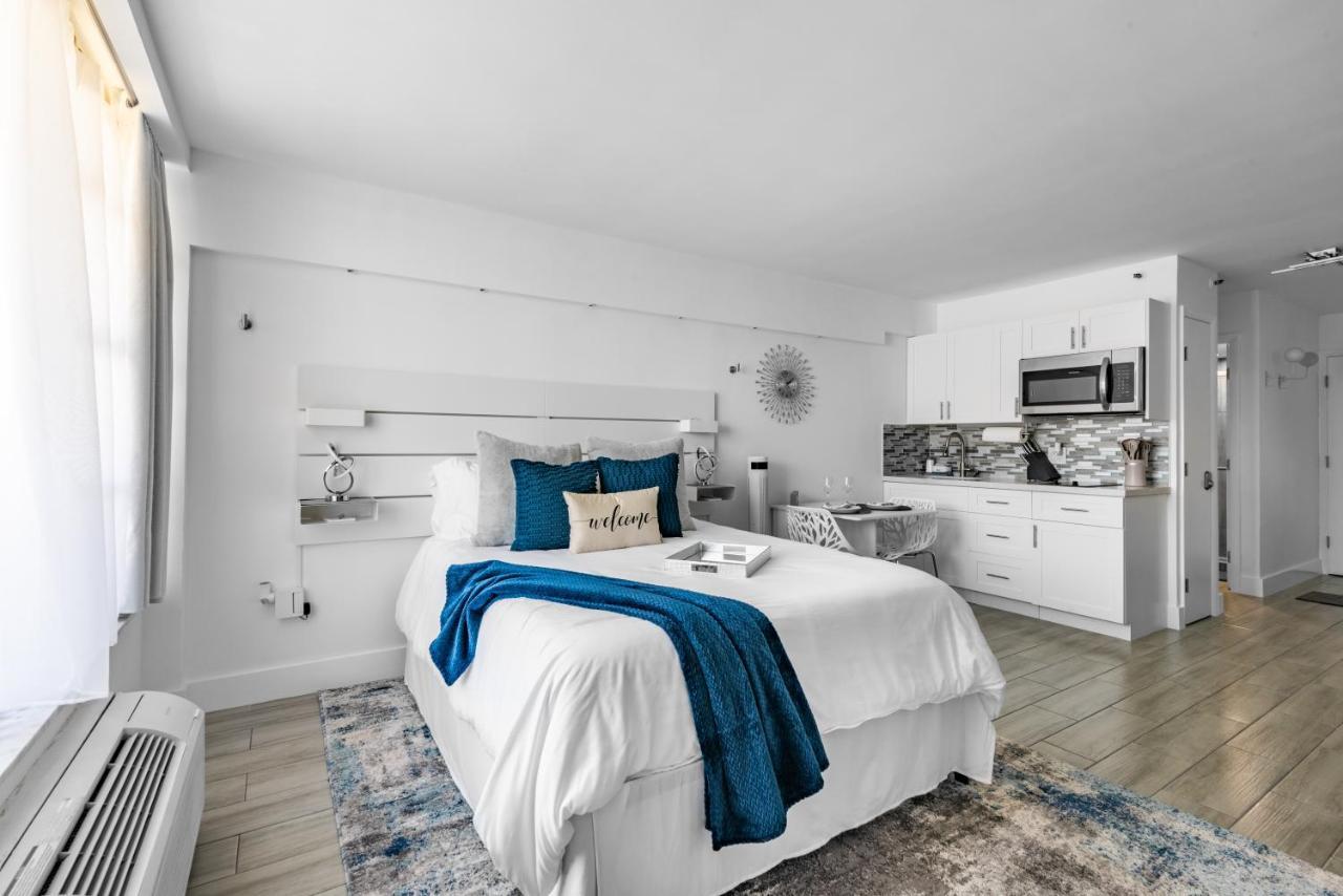 Appartement Newly Renovated Oceanfront Studio W/ Balcony - Daytona Beach Extérieur photo