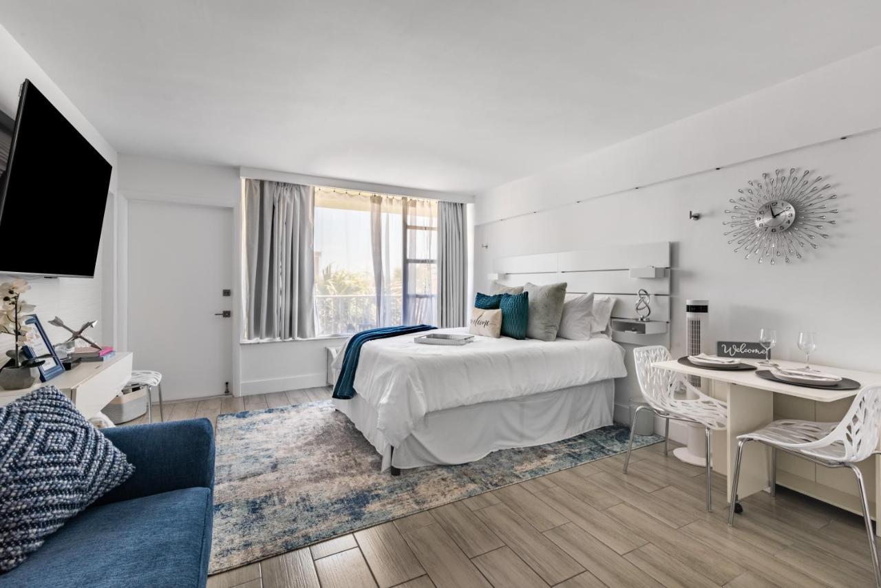 Appartement Newly Renovated Oceanfront Studio W/ Balcony - Daytona Beach Extérieur photo
