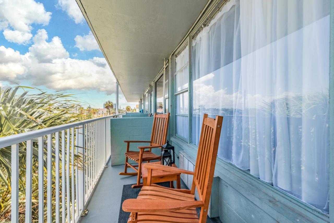 Appartement Newly Renovated Oceanfront Studio W/ Balcony - Daytona Beach Extérieur photo